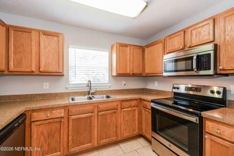 8450 Maple Street, Jacksonville FL - photo 7 of 15