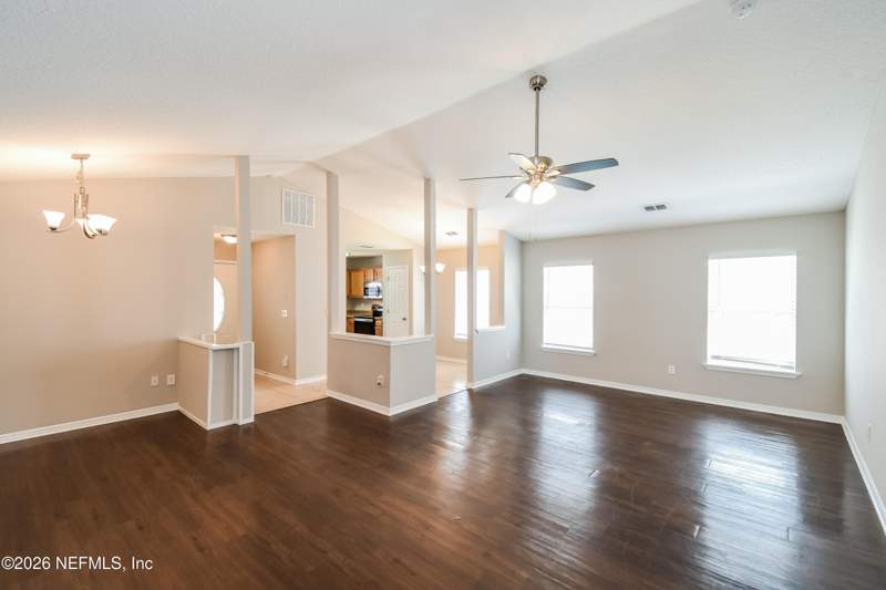 3 bedroom Single Family Residence at 8450 Maple Street, Jax Heights, Jacksonville — photo 2