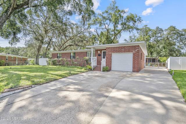 8636 ST PATRICK Lane home for sale in Killarney Shores