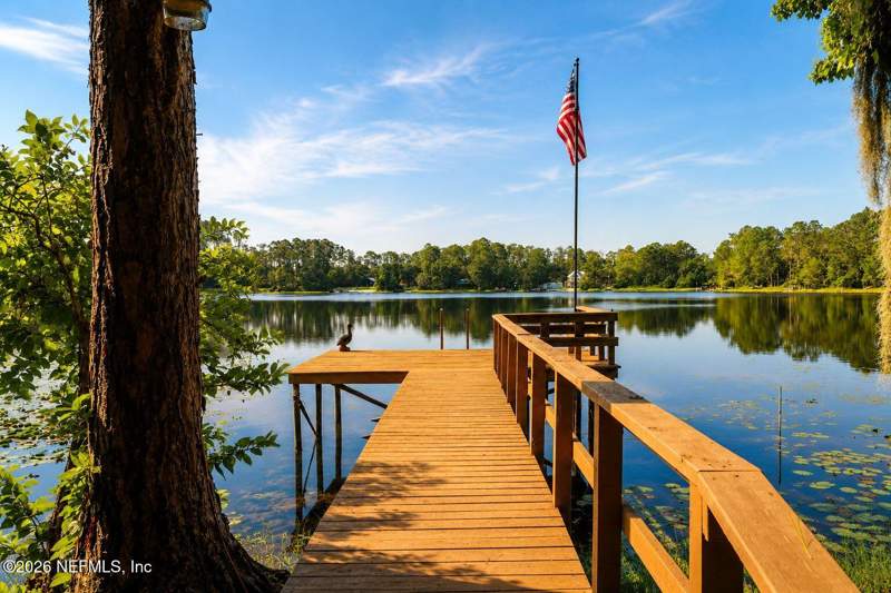 3 bedroom Single Family Residence at 303 Riley Lake Drive, Star Lake Forest 1, Hawthorne — photo 4