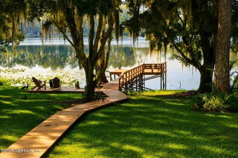 303 Riley Lake Drive, Hawthorne FL - photo 8 of 68