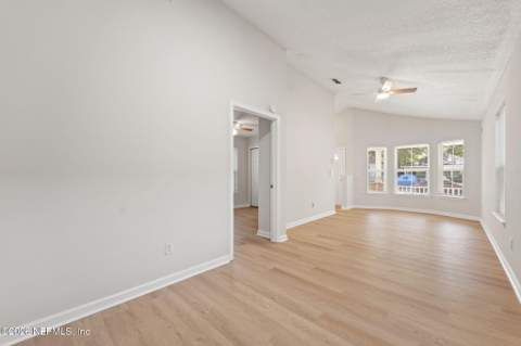 1322 Rushing Street, Jacksonville FL - photo 6 of 19