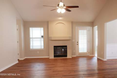 8229 Provincial Circle, Jacksonville FL - photo 7 of 22