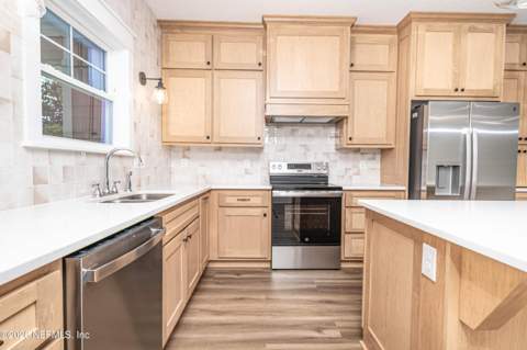 839 N Lowder Street, Macclenny FL - photo 8 of 55