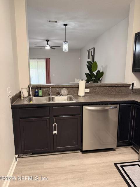4746 Playpen Drive, Jacksonville FL - photo 9 of 30