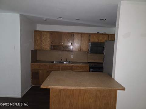 7229 Ken Knight Drive, Jacksonville FL - photo 7 of 20