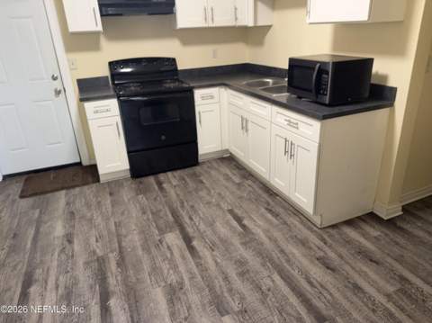 5332 Commonwealth Avenue, Jacksonville FL - photo 11 of 17