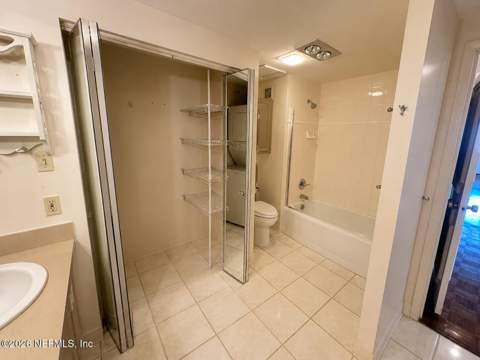 1560 Lancaster Terrace #706, Jacksonville FL - photo 22 of 23