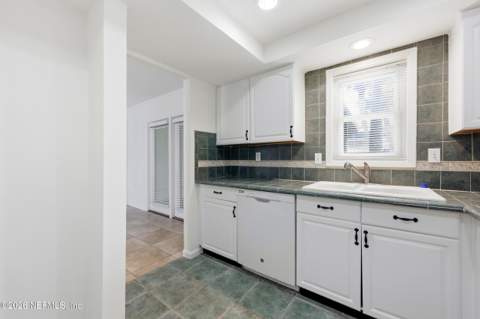 695 A1A #83, Ponte Vedra Beach FL - photo 6 of 29