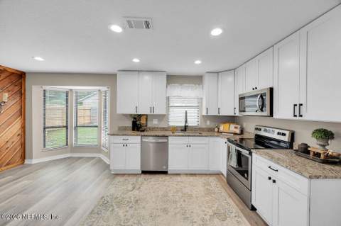 2275 Foxwood Drive, Orange Park FL - photo 24 of 79