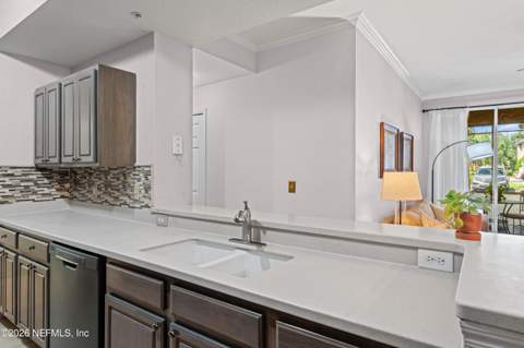 10075 Gate Parkway #908, Jacksonville FL - photo 15 of 80