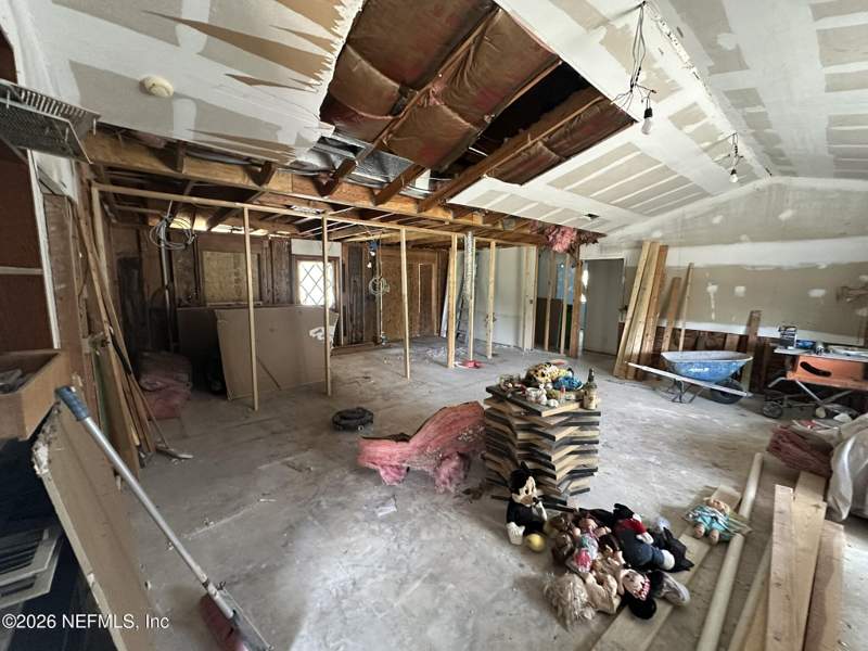 5 bedroom Single Family Residence at 2400 Range Line Road, Clay Hill, Middleburg — photo 2