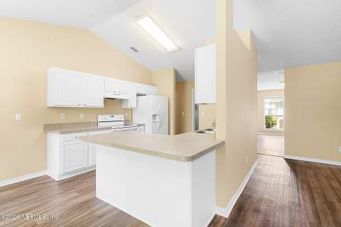 1301 McGirts Creek Drive, Jacksonville FL - photo 15 of 44