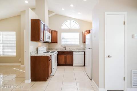 1323 Brandywine Drive #B, Orange Park FL - photo 7 of 15