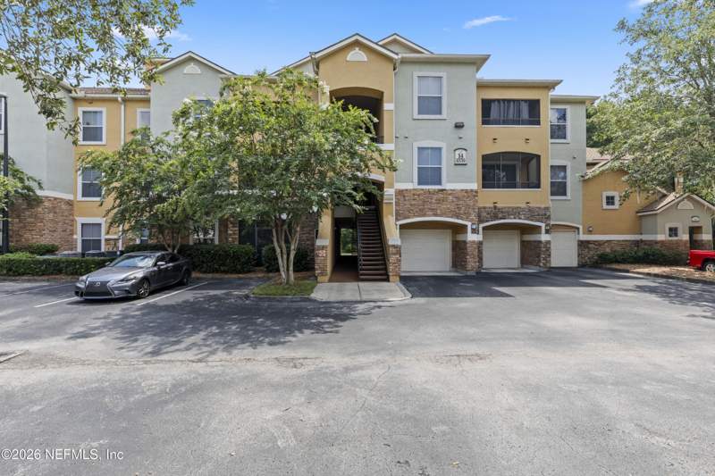2 bedroom Condominium at 8539 GATE Parkway #1436, Villa Medici, Jacksonville — photo 2