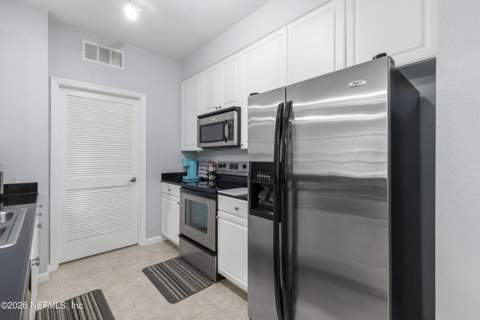 8539 Gate Parkway #1436, Jacksonville FL - photo 19 of 34