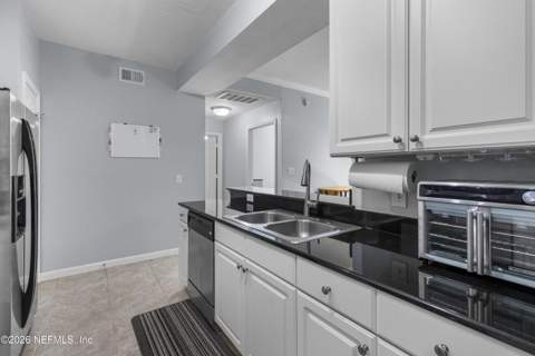 8539 Gate Parkway #1436, Jacksonville FL - photo 21 of 34
