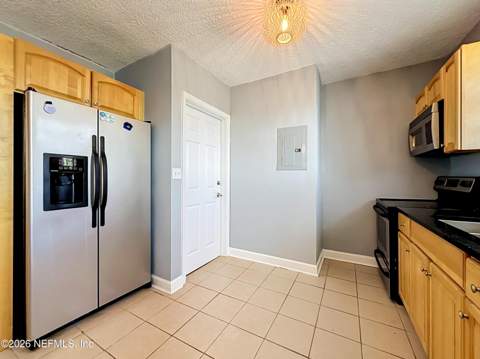 319 1st Avenue #2-D, Jacksonville Beach FL - photo 20 of 47