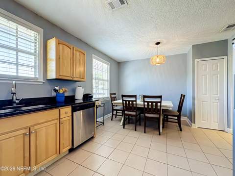 319 1st Avenue #2-D, Jacksonville Beach FL - photo 22 of 47