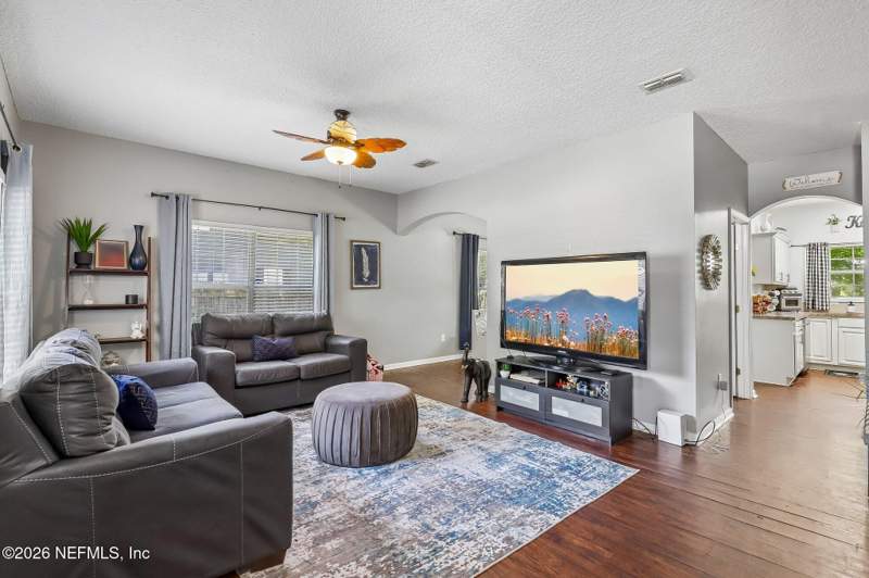 3 bedroom Single Family Residence at 2323 Southern Avenue, Larsen, Jacksonville — photo 3