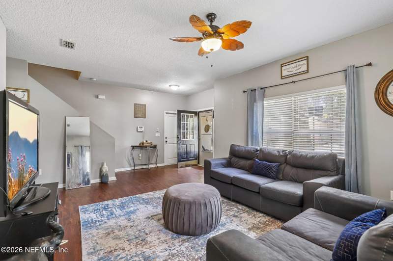 3 bedroom Single Family Residence at 2323 Southern Avenue, Larsen, Jacksonville — photo 4