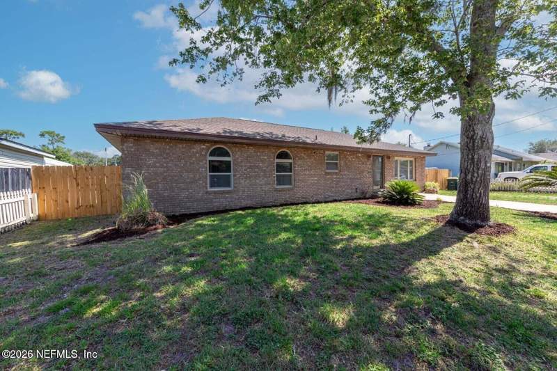 4 bedroom Single Family Residence at 12183 Lyons Street, Sans Pareil, Jacksonville — photo 4