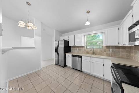 12183 Lyons Street, Jacksonville FL - photo 9 of 37