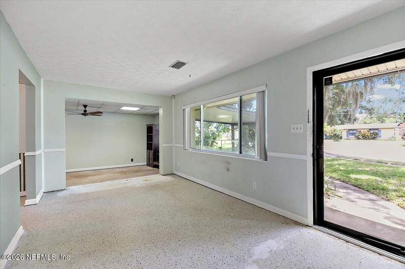 3 bedroom Single Family Residence at 5911 Marty Court, Loran Estates, Jacksonville — photo 3
