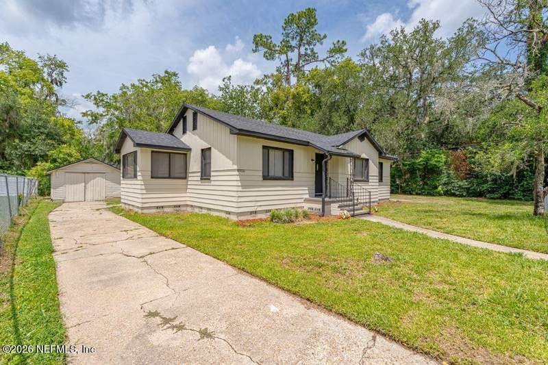 3 bedroom Single Family Residence at 8956 5th Avenue, Rio Vista, Jacksonville — photo 3