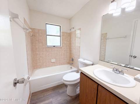 6320 Ian Chad Drive, Jacksonville FL - photo 9 of 18