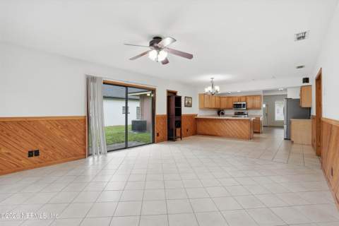 6258 Spring Forest Circle, Jacksonville FL - photo 13 of 44