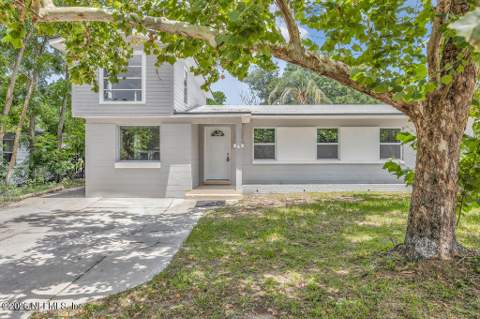4017 Loys Drive, Jacksonville FL - photo 7 of 67