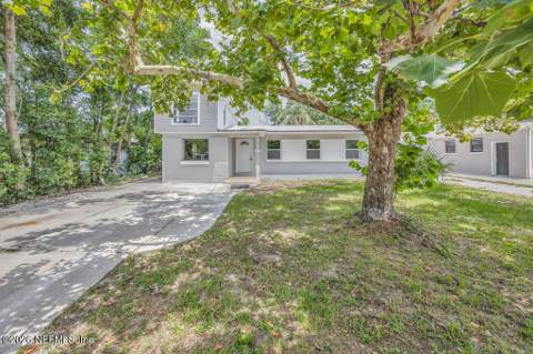 4017 Loys Drive, Jacksonville FL - photo 8 of 67