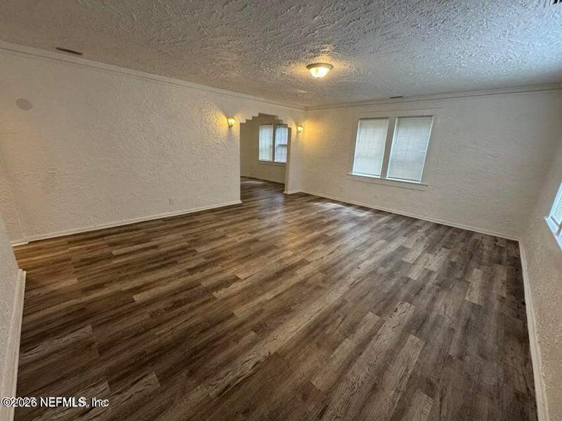 5 bedroom Single Family Residence at 1453 W 14th Street, Grand Boulevard, Jacksonville — photo 2