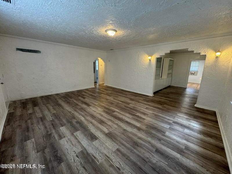 5 bedroom Single Family Residence at 1453 W 14th Street, Grand Boulevard, Jacksonville — photo 3