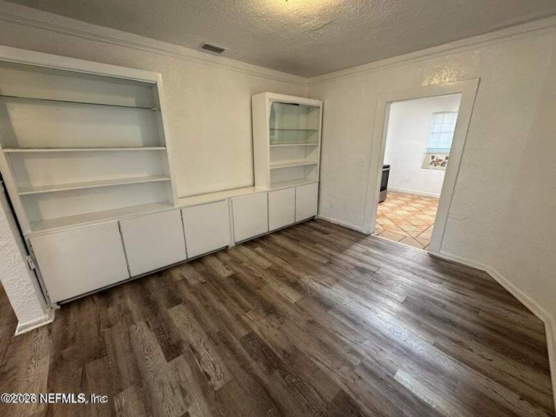 5 bedroom Single Family Residence at 1453 W 14th Street, Grand Boulevard, Jacksonville — photo 5