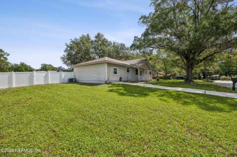 10429 Timber Creek Lane, Jacksonville FL - photo 7 of 37