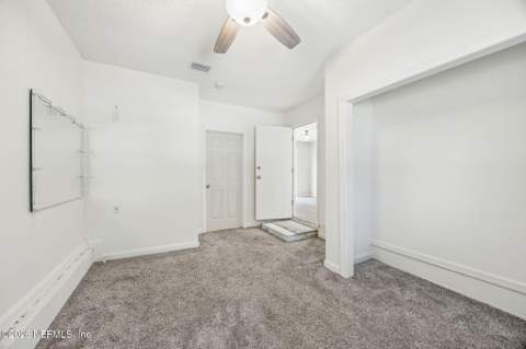 10429 Timber Creek Lane, Jacksonville FL - photo 15 of 37