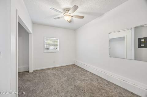 10429 Timber Creek Lane, Jacksonville FL - photo 17 of 37