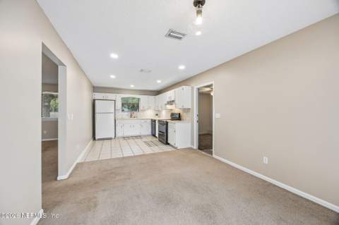 10429 Timber Creek Lane, Jacksonville FL - photo 21 of 37