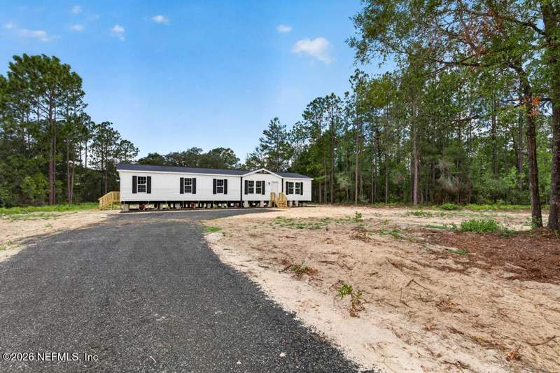 4 bedroom Mobile Home at 7682 Los Padres Avenue, Florida Frontier, Keystone Heights — photo 2