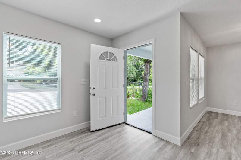 4 bedroom Single Family Residence at 2221 Jayson Avenue, Riverhills Park, Jacksonville — photo 4