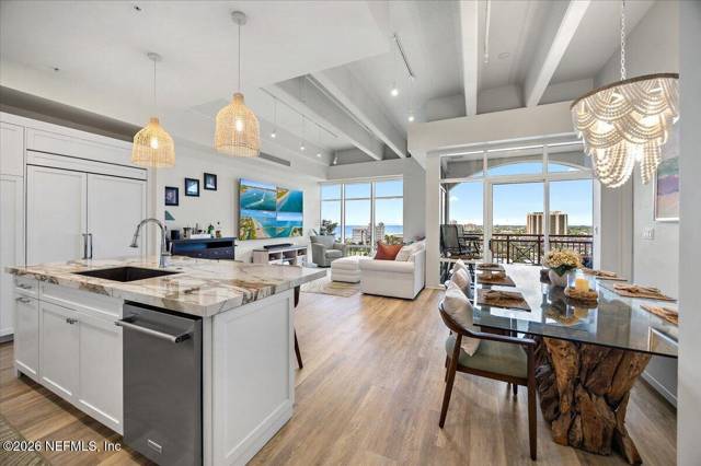 320 1ST Street #805