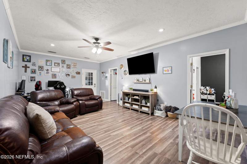 3 bedroom Single Family Residence at 21959 COUNTY ROAD 121, Hilliard, Hilliard — photo 5