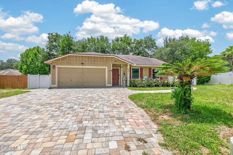 3 bedroom Single Family Residence at 8005 FLEUR DE LIS Drive, Raymur Villas, Jacksonville — photo 2