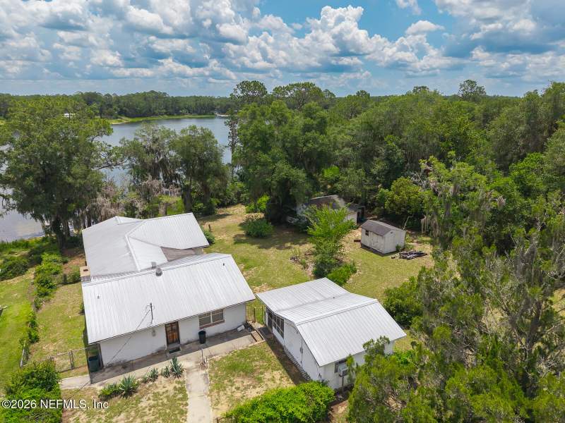 2 bedroom Single Family Residence at 214 Mirror Lake Drive, Mirror Lake Beaches, Interlachen — photo 3
