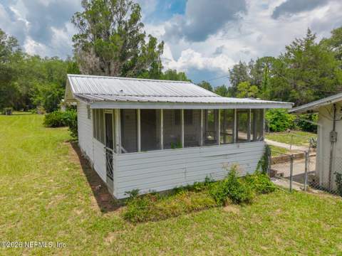 214 Mirror Lake Drive, Interlachen FL - photo 24 of 35