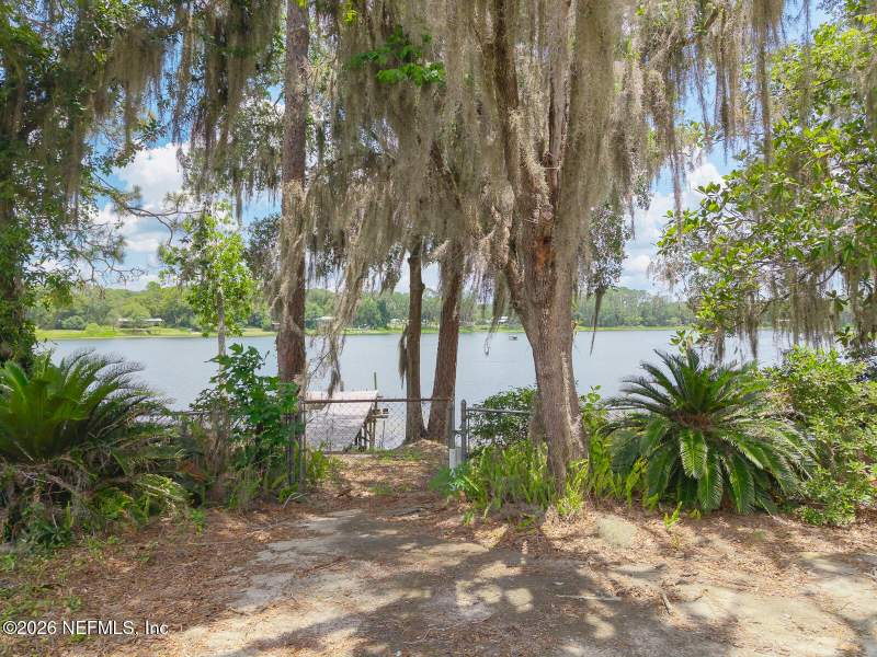 2 bedroom Single Family Residence at 214 Mirror Lake Drive, Mirror Lake Beaches, Interlachen — photo 5