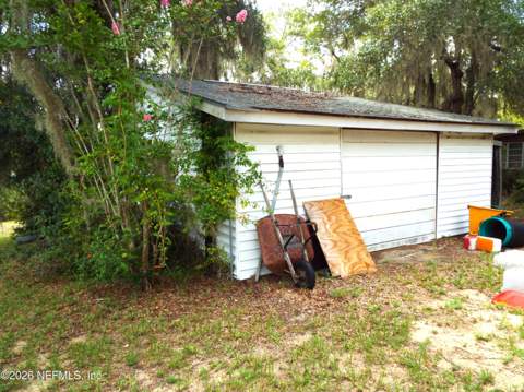 214 Mirror Lake Drive, Interlachen FL - photo 19 of 35