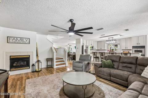 12450 Heathgate Court, Jacksonville FL - photo 16 of 63